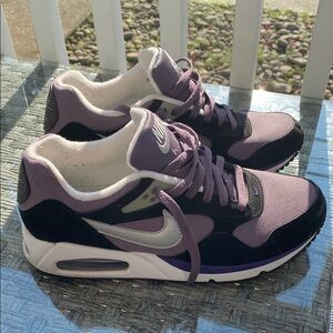 Nike Women's Purple and Black Sneakers